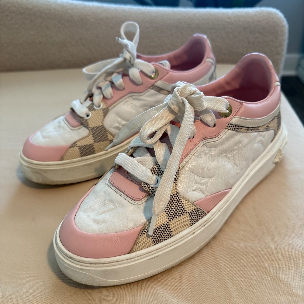 LOUIS VUITTON SNEAKERS